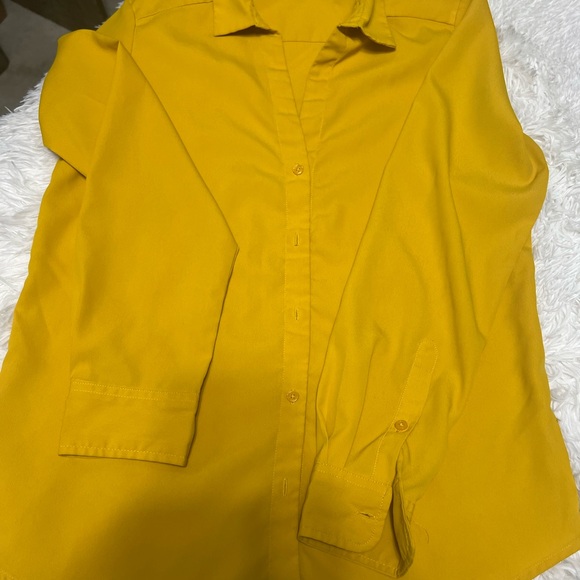 Multiple tops - Picture 4 of 9